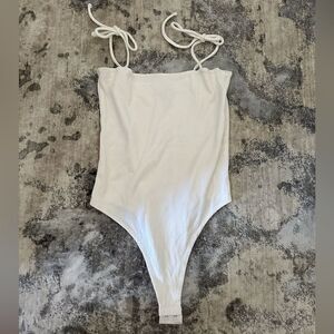 AMUSE SOCIETY White Ribbed Bow Bodysuit
